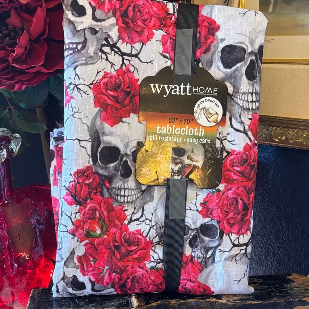 Wyatt Home Skull and Roses Tablecloth - Red a Pink and Black